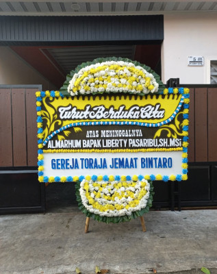 Papan Bunga Duka di Watubangga
